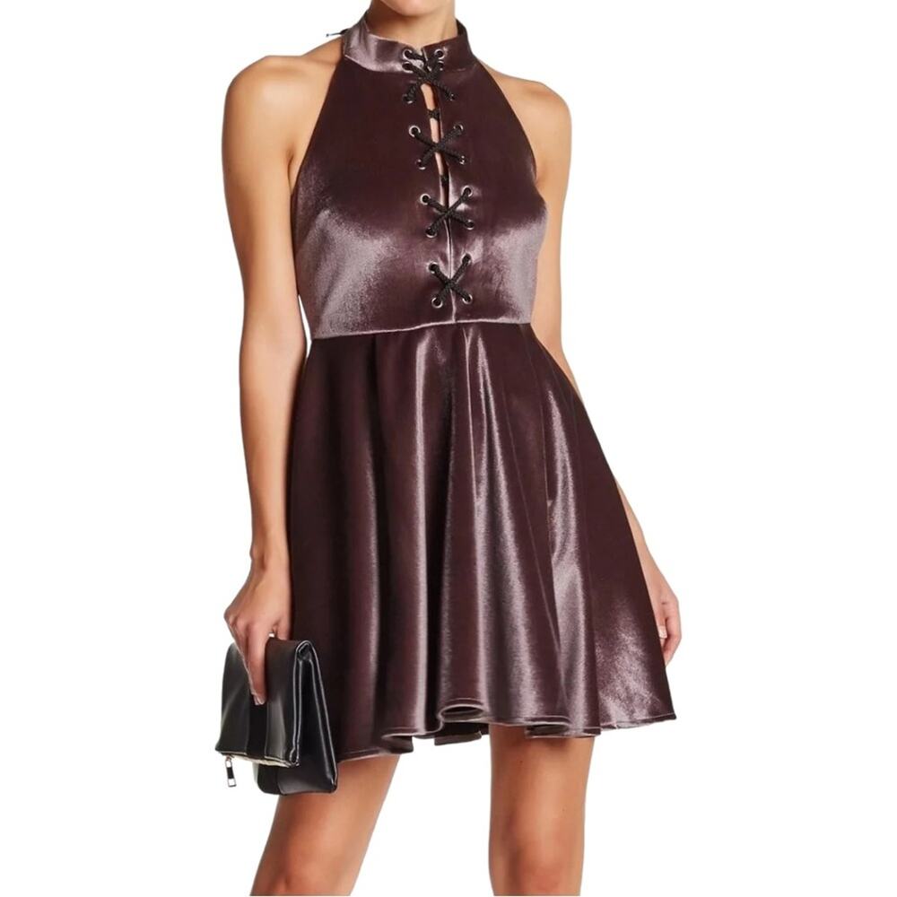 Romeo and Juliet Couture dusty purple Lace-Up Dress size M